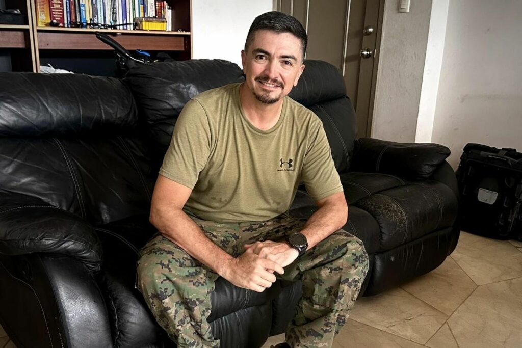 El capitán Edwin Ortega renunció a la Armada en 2016 tras recibir varios procesos disciplinarios en su contra