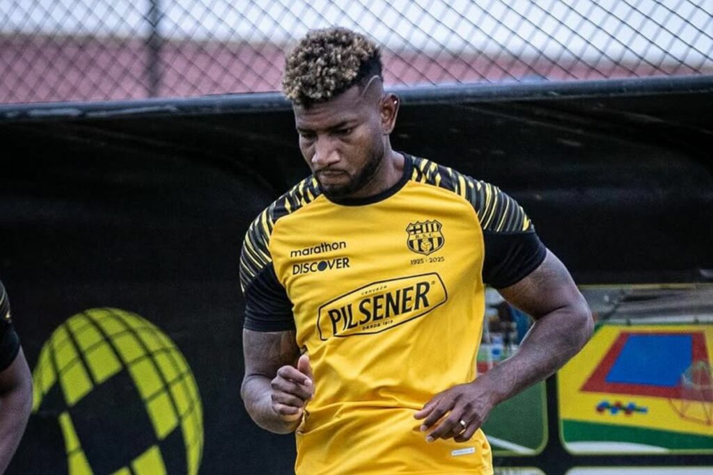 Gustavo Vallecilla en un entrenamiento con Barcelona SC en el 2025.