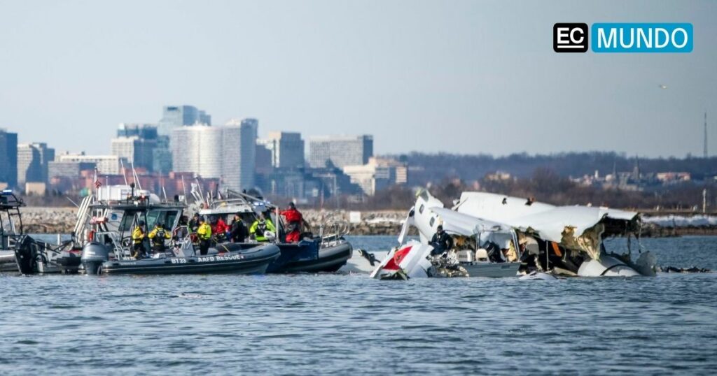 Rescate de las víctimas tras el siniestro de un avión en Washington