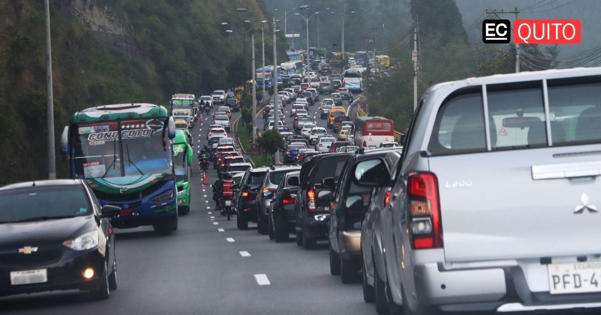 Quito registró congestión vehicular la tarde y noche de este jueves 16 ...