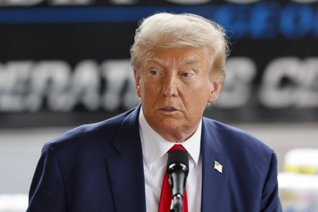 El presidente Donald Trump firmó una nueva orden relacionada con las personas transgénero