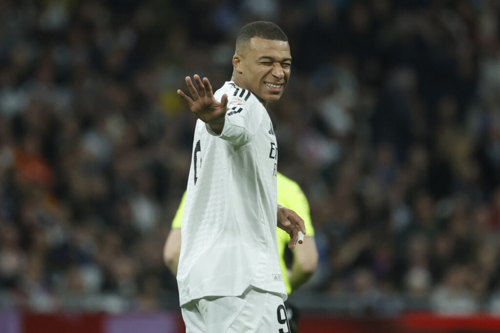 Kylian Mbappé, jugador del Real Madrid, celebra un gol antes de los 'playoffs' de Champions.