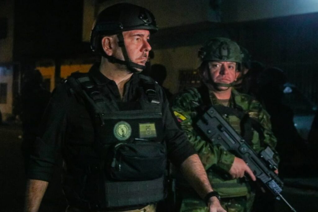 Gian Carlo Loffredo, ministro de Defensa, lideró operaciones en Durán.