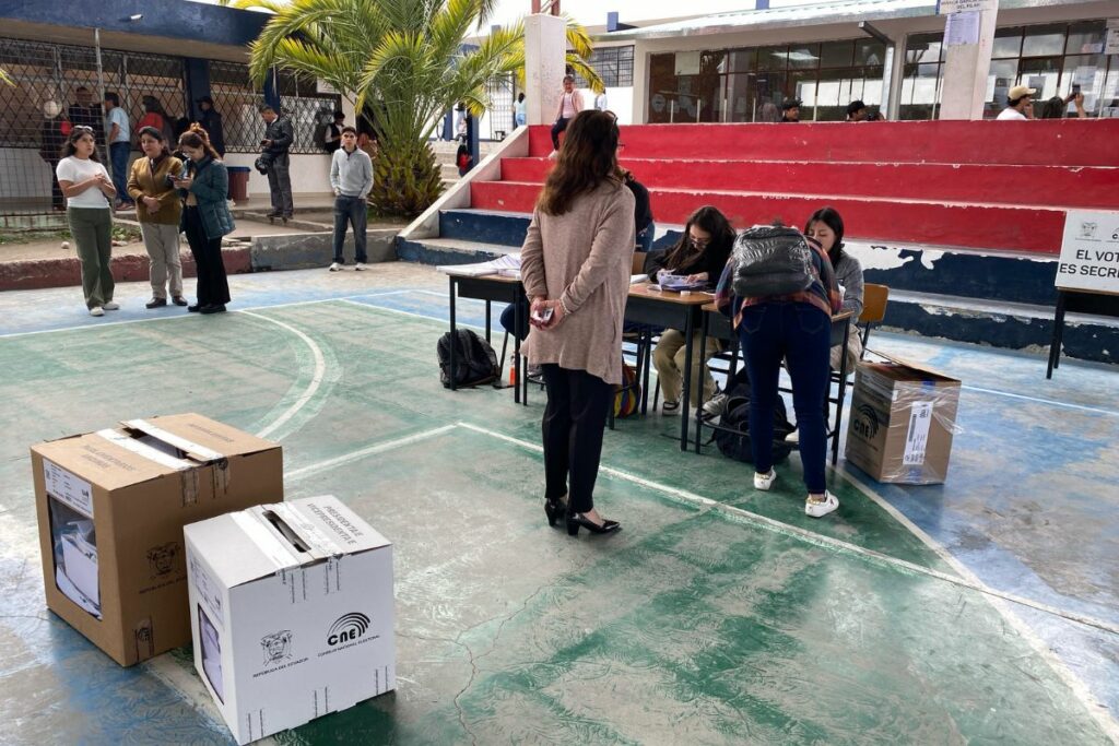 El 9 de febrero se llevó a cabo la primera vuelta electoral en Ecuador.