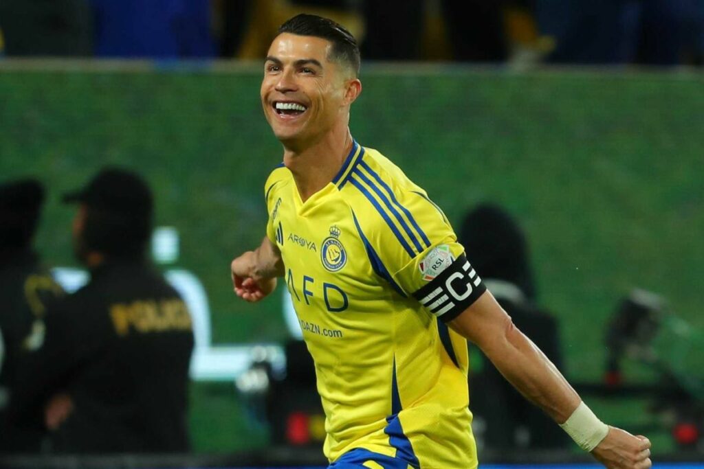 Cristiano Ronaldo celebra un gol con el Nassr de Turquía.
