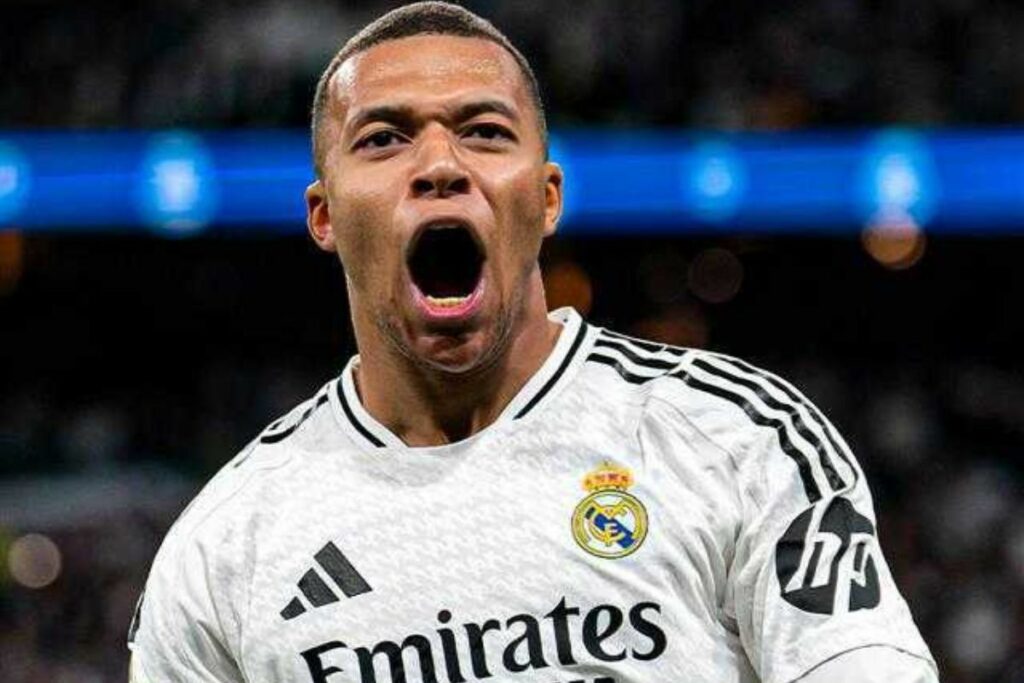 Kylian Mbappé celebra un gol con el Real Madrid antes de enfrentar al Atlético de Madrid.
