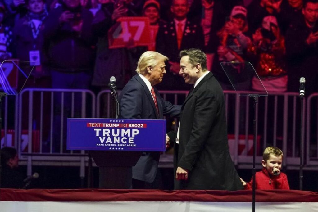 El ascenso de figuras como Donald Trump y el respaldo de magnates tecnológicos como Elon Musk, señalan la consolidación de un bloque ideológico-tecnológico.