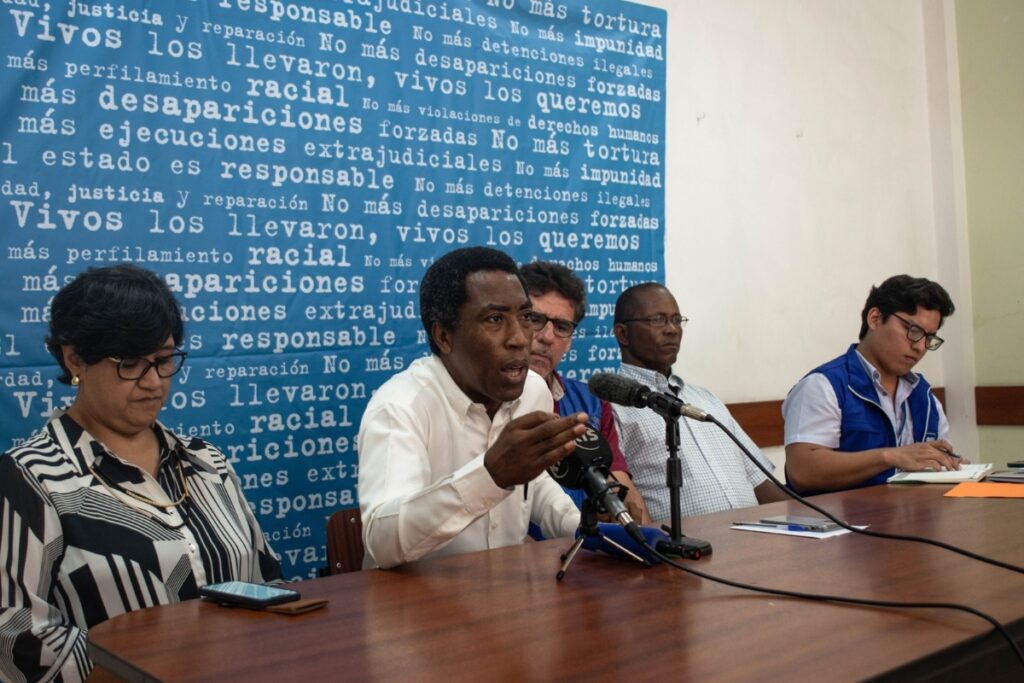 El Comité Permanente por la Defensa de los Derechos Humanos (CDH) de Guayaquil denunció que un operativo policial.
