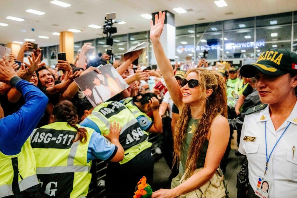 Shakira durante su llegada a Perú. Cortesía