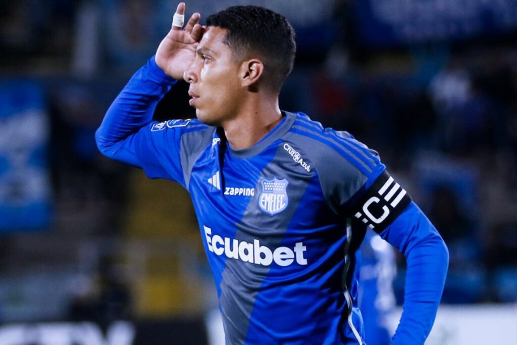 Luis Fernando León, capitán y referente de Emelec.