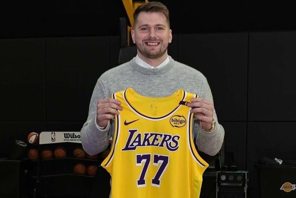 Luka Doncic jugará en Los Angeles Lakers en uno de los traspasos más icónicos de la NBA.