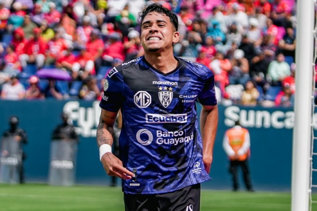 Kendry Páez podría unirse antes de tiempo al Chelsea.