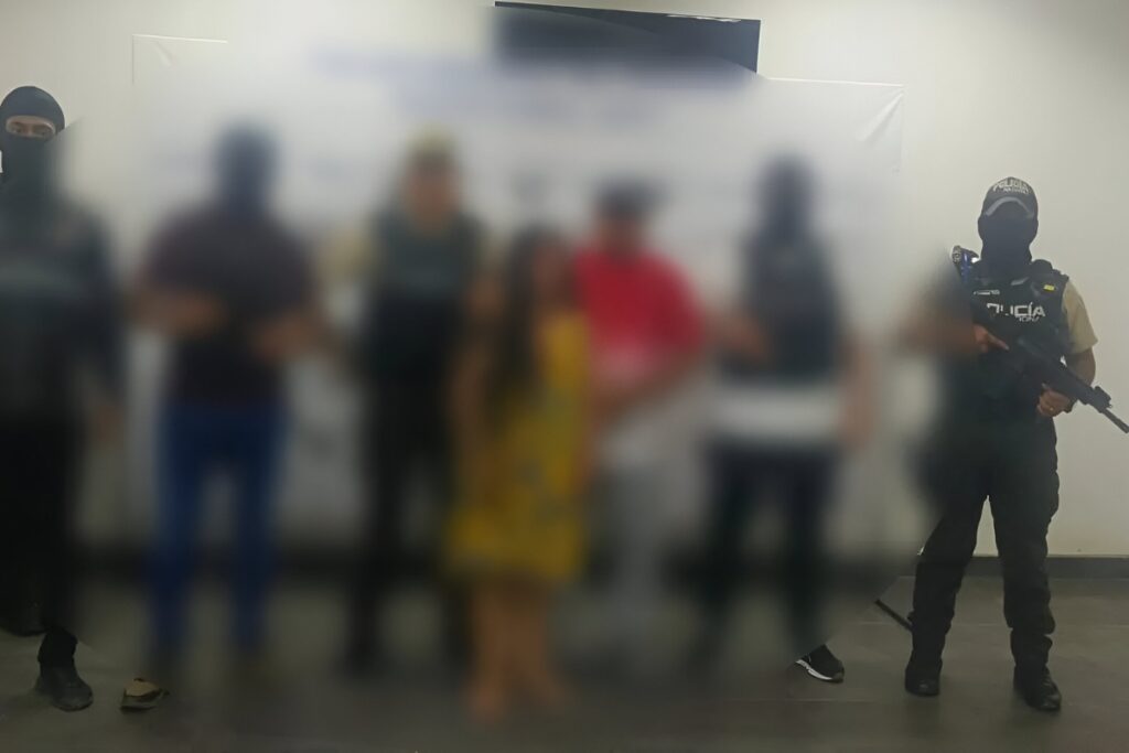 La Policía Nacional reunió a la mujer con su familia.