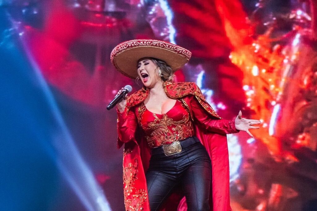 Alicia Villarreal en un concierto en 2024.