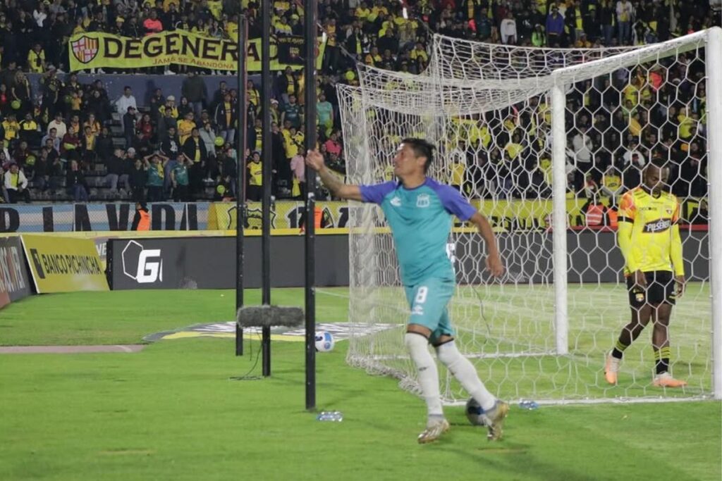 Rafael Dávila fue el verdugo de Barcelona SC en la Noche Amarilla 2024.
