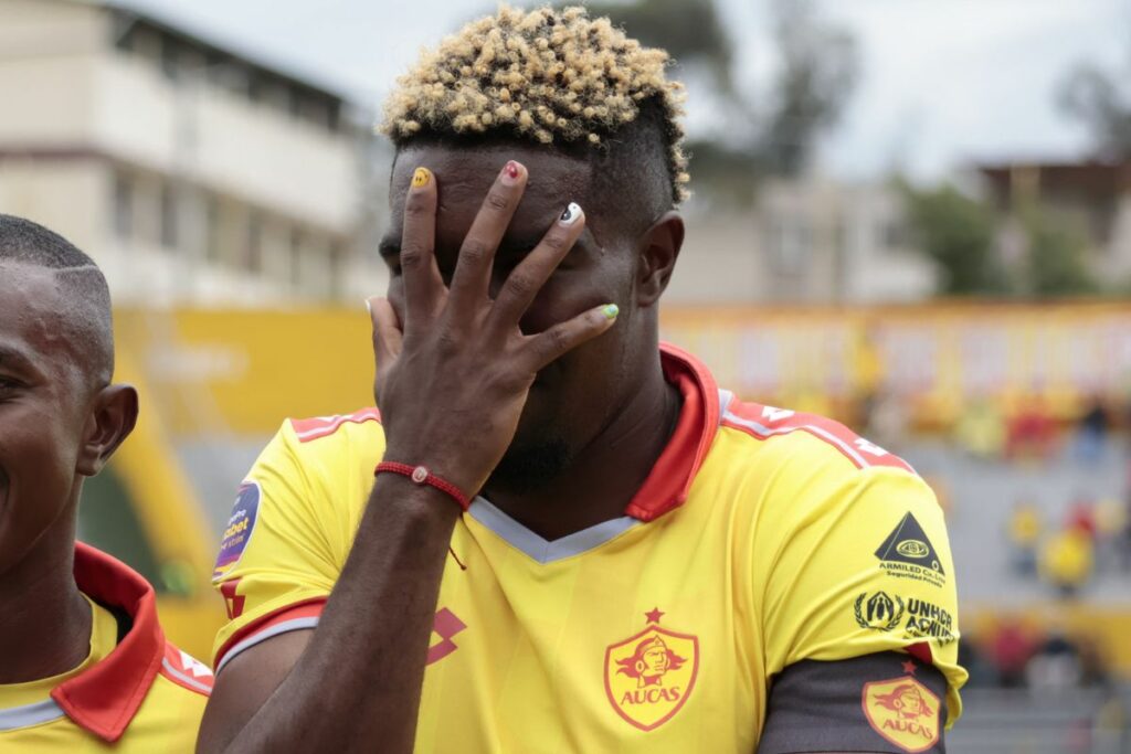 Michael Carcelén celebra el tercer gol marcado con Aucas en la fecha uno de la Liga Pro 2025.