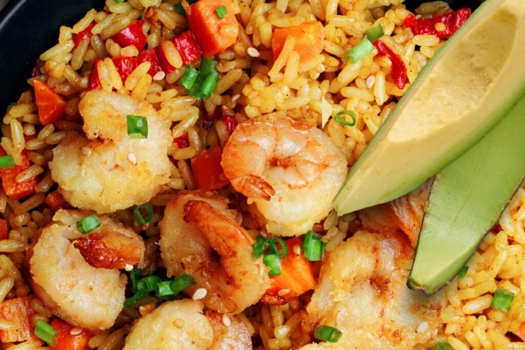 El chaulafán es ese plato que nunca decepciona: fácil de amar, difícil de compartir.