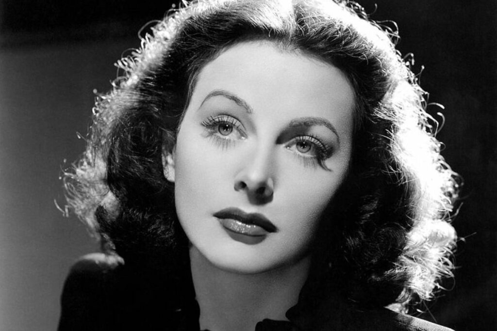 Hedy Lamarr en 1944, actríz de cine e inventora.