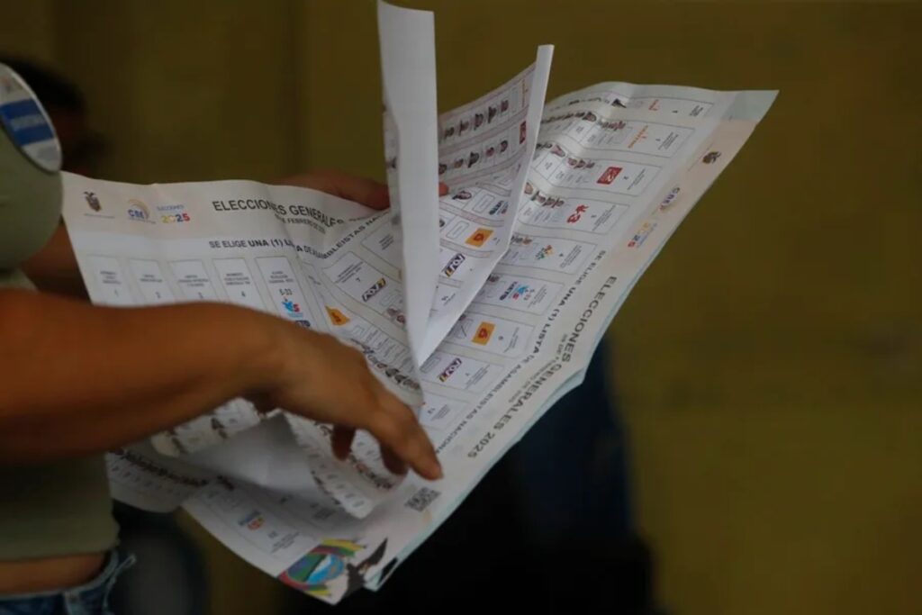 Daniel Noboa y Luisa González son los finalistas para la segunda vuelta electoral.