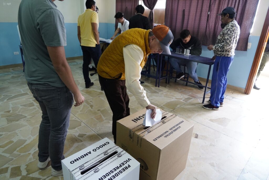 Daniel Noboa gana a Luisa González, según los resultados preliminares del CNE.