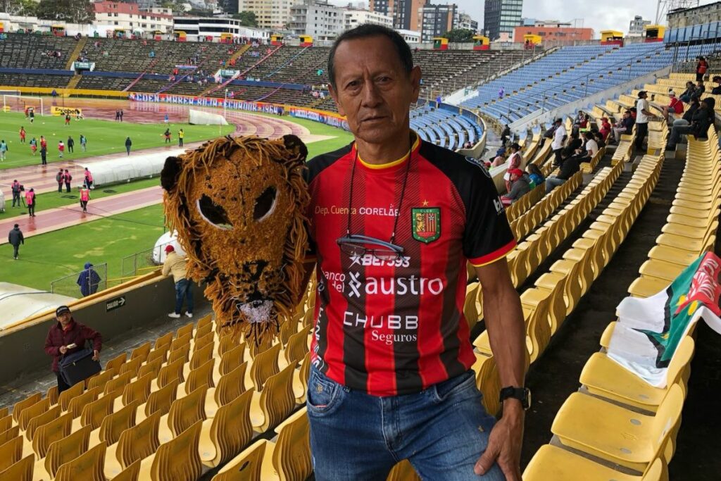 Ángel Alama, hincha número uno del Deportivo Cuenca.
