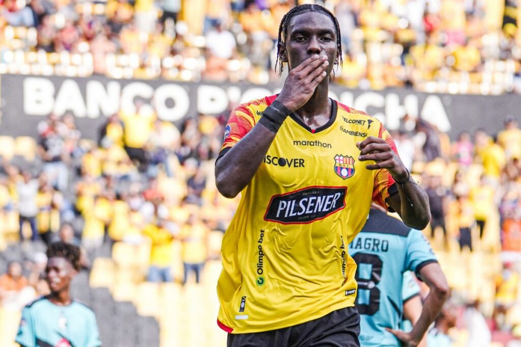 Allen Obando con la camiseta de Barcelona SC en la Liga Pro 2024.