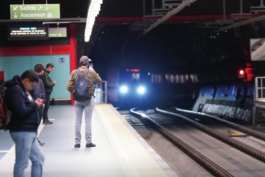 El Metro de Quito opera todos los días.