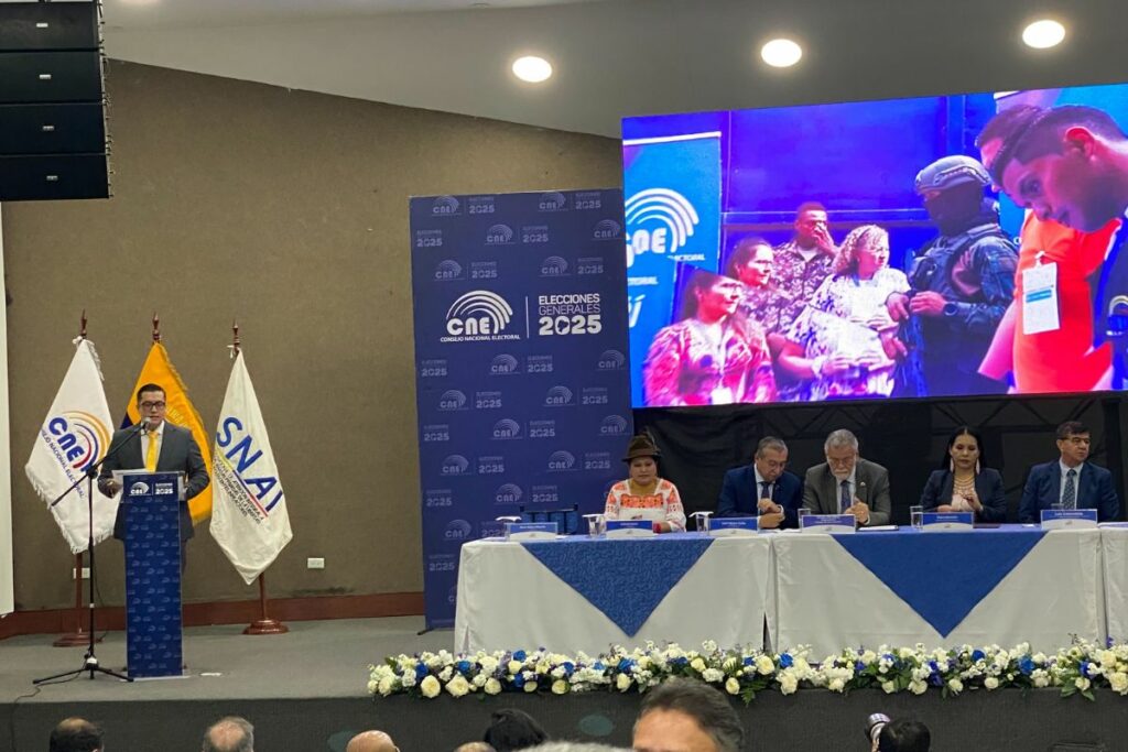 El CNE inauguró las votaciones 2025 este 6 de febrero.