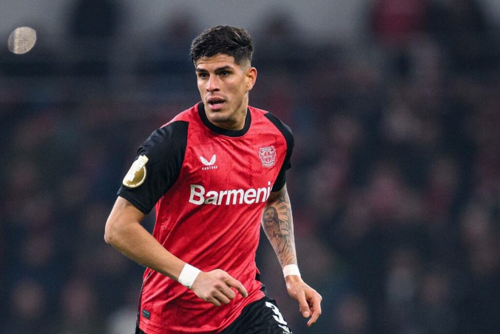 Piero Hincapié, jugador ecuatoriano del Bayer Leverkusen de Alemania.