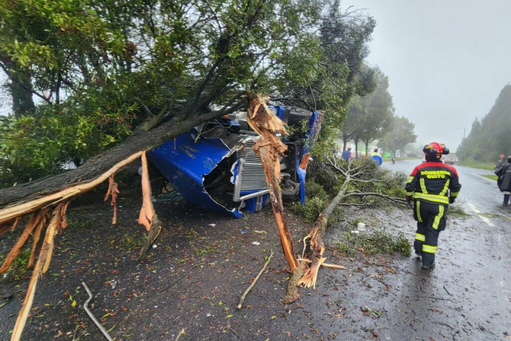 Un siniestro de tránsito bloqueó la av. Simón Bolívar.