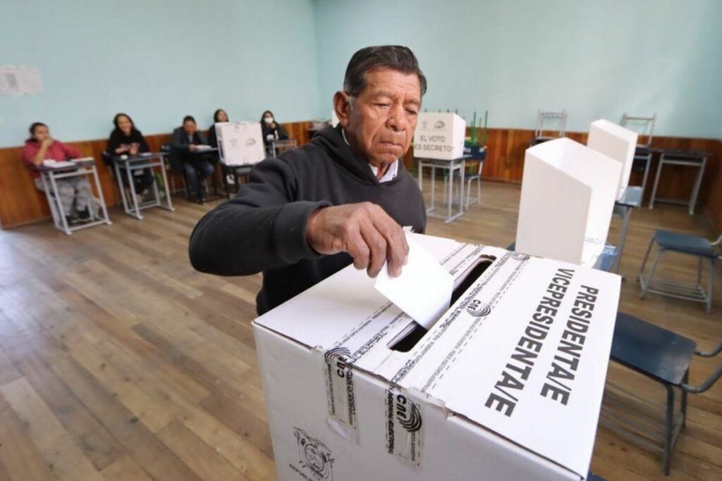 Los ecuatorianos regresarán a las urnas este domingo 9 de febrero
