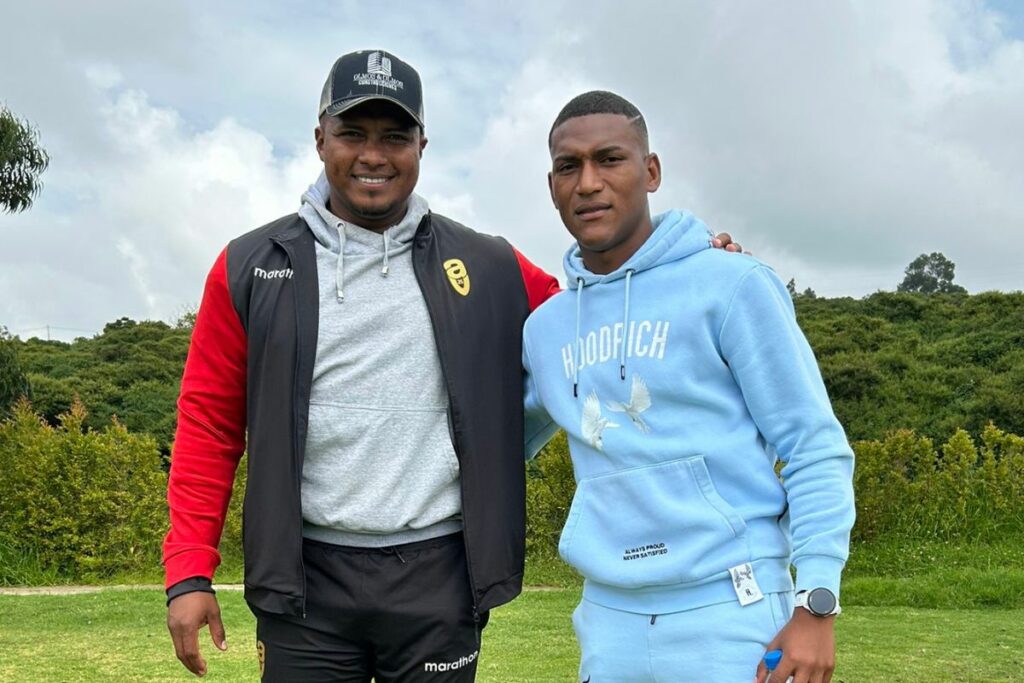Antonio Valencia (i) y Carlos Gruezo jugaron juntos con Ecuador el Mundial 2014.