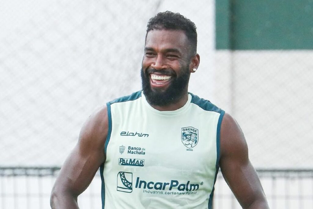 Gabriel Achilier en la pretemporada de Orense en el 2025.