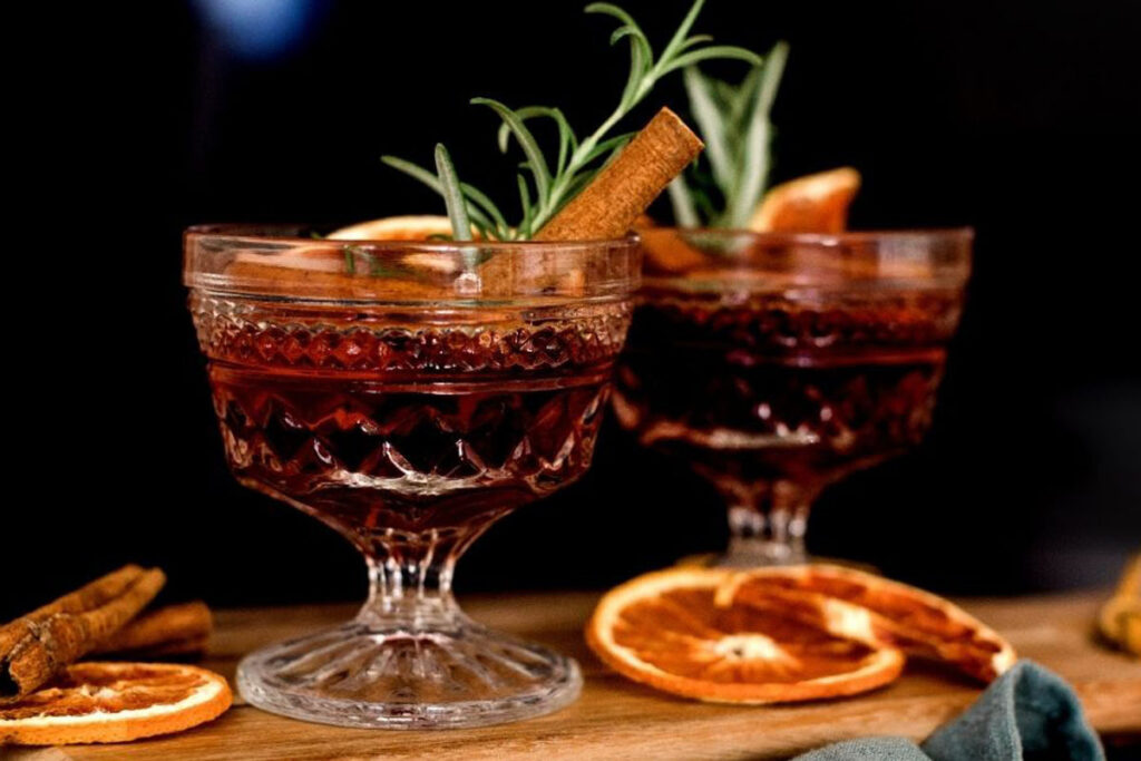 Siente el calor de esta deliciosa receta y disfruta de su toque reconfortante con cada sorbo.