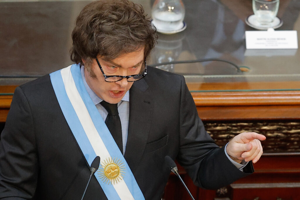 El Presidente de Argentina, Javier Milei, dio un discurso frente a diputados y senadores. Foto: EFE