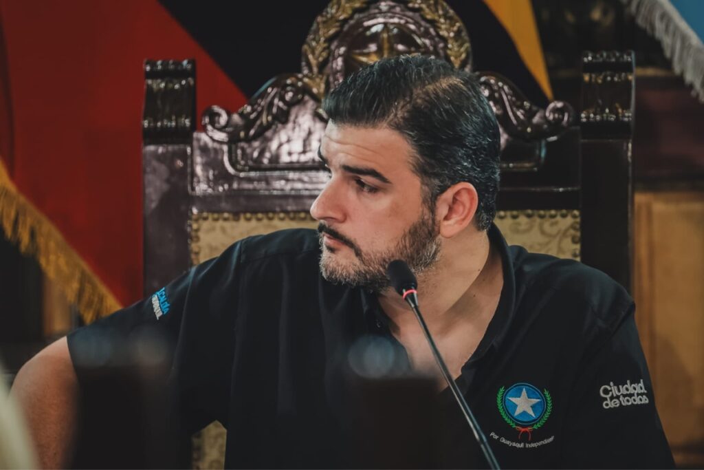 Aquiles Alvarez despidió a un funcionario.