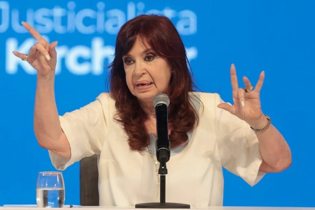 Fotografía de archivo de la expresidenta de Argentina Cristina Fernández. EFE