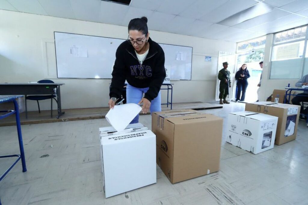 Votaciones en la jornada del 9 de febrero de 2025 en Ecuador.