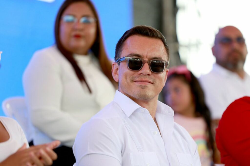 Daniel Noboa, el 25 de marzo, durante un encuentro con docentes.