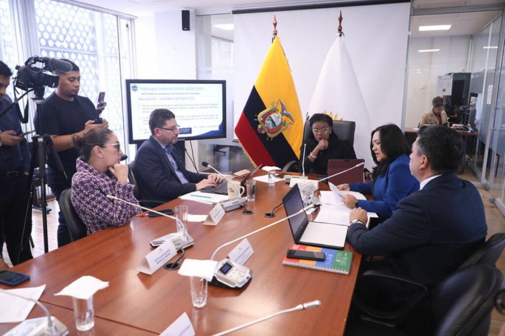 Reunión seguimiento a la fiscalización del VIII Censo Nacional de Población, VII de Vivienda y I de Comunidades en la Asamblea.