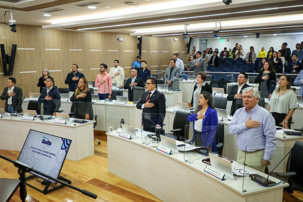Miembros del Concejo Metropolitano de Quito discuten la revocatoria del mandato y la renovación o ratificación de la vicealcaldesa.