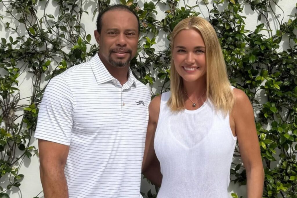 Tiger Woods junto a Vanessa Trump, exnuera del presidente estadounidense. Foto: AP