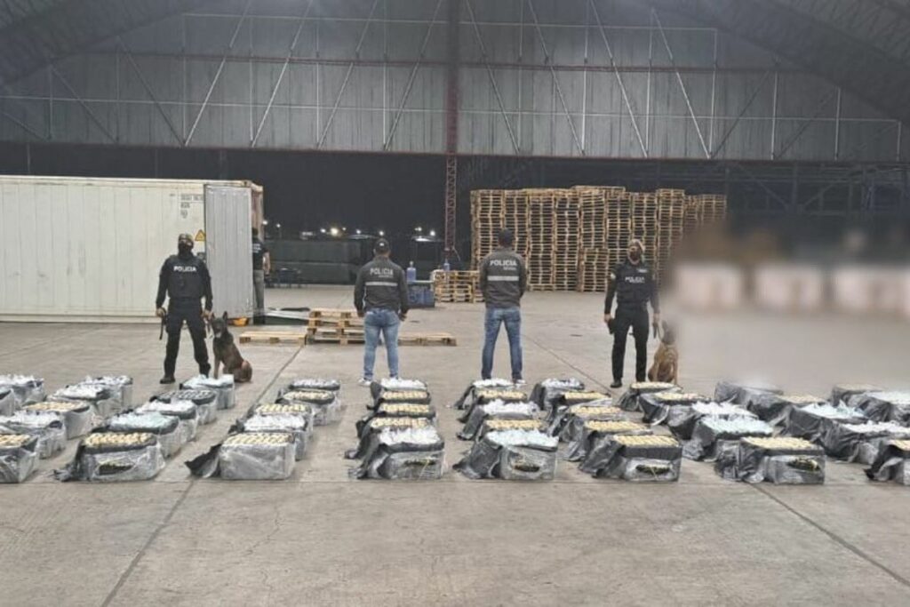 La Policía de Ecuador decomisó unas dos toneladas de droga que tenían como destino final Rusia.
