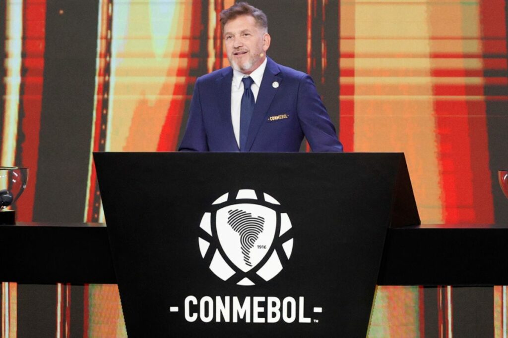 Alejandro Domínguez, presidente de la Conmebol, durante el sorteo de la Copa Libertadores y Sudamericana.