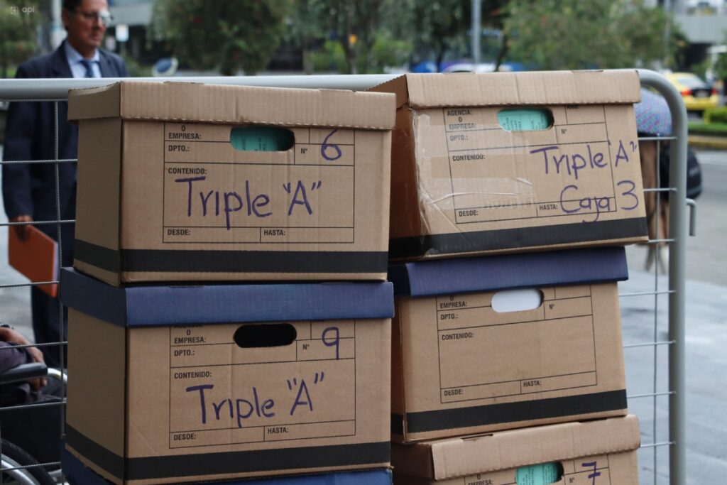 Cajas con los cuerpos del proceso sobre el caso Triple A el pasado 5 de marzo.