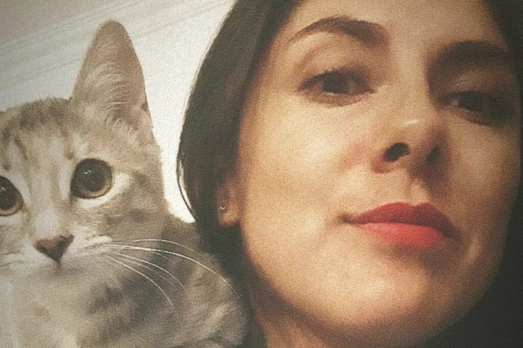 Misa y yo somos inseparables; dormimos juntas.
