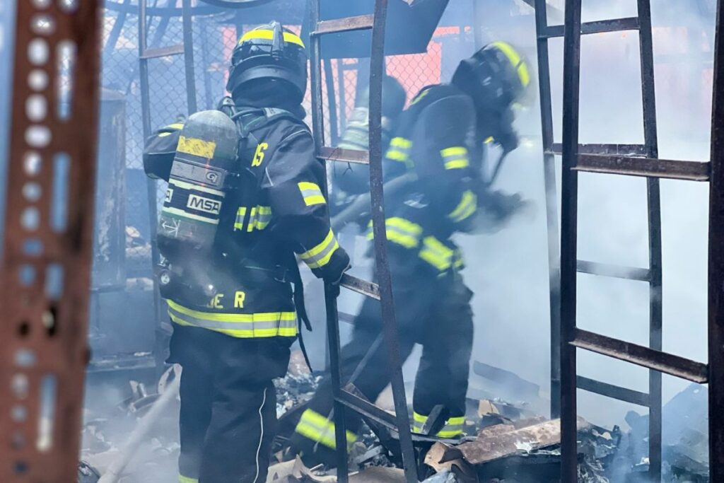 Un incendio estructural se registró este 16 de marzo de 2025 en El Condado. Foto: Cuerpo de Bomberos