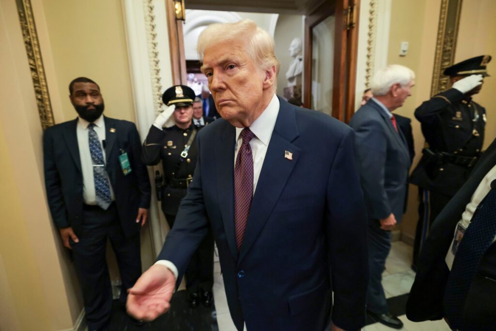 Donald Trump ordenó que se suspendan las ayudas humanitarias.