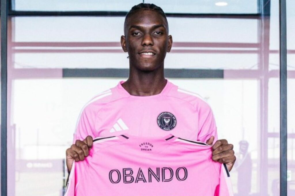 Allen Obando con la camiseta del Inter Miami.