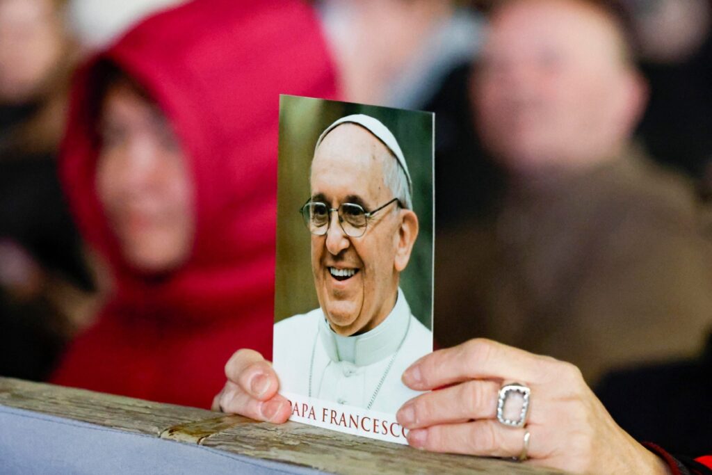 El papa Francisco fue hospitalizado.